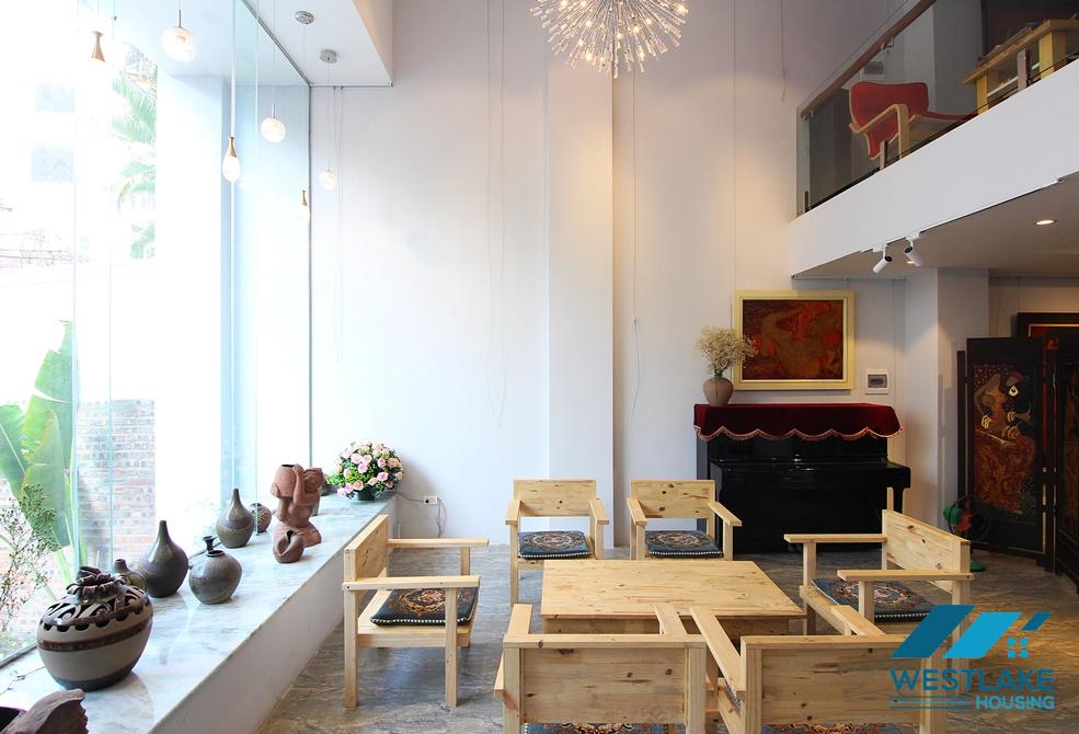 An office space or cafe for rent in Tay Ho, Ha Noi