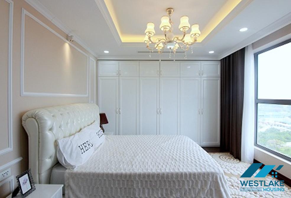 Căn hộ sang trọng hiện đại 3 phòng ngủ cho thuê tại D' Le Roi Soleil, khu vực Tây Hồ.