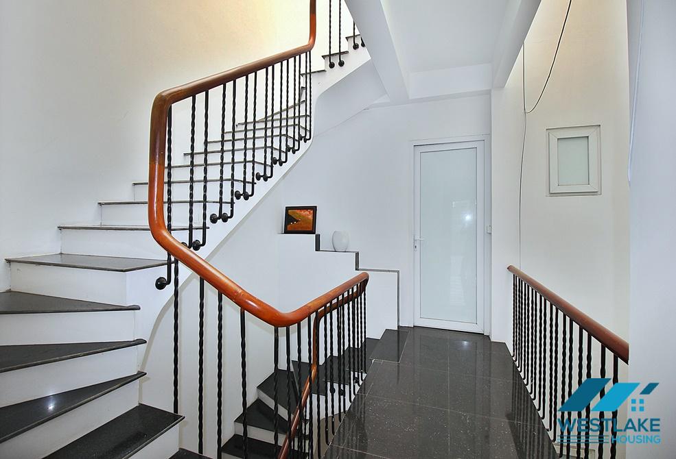 Nhà Đẹp 4 Phòng Ngủ Cho Thuê Tại Âu Cơ Tây Hồ, Hà Nội