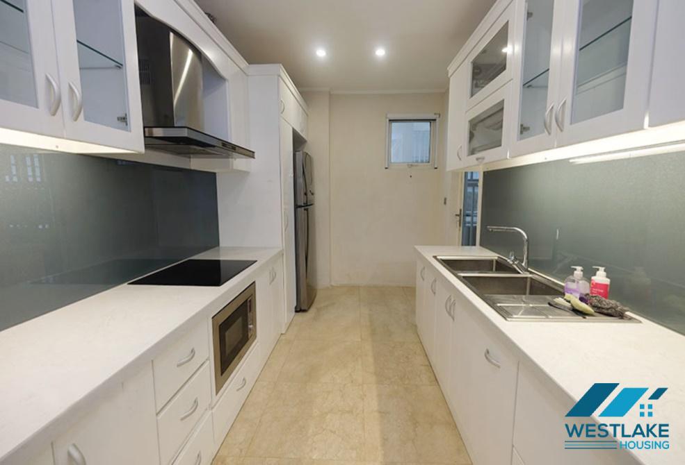 Cho thuê căn hộ 3 phòng ngủ đẹp tại L2-Ciputra Urban, quận Tây Hồ, Hà Nội