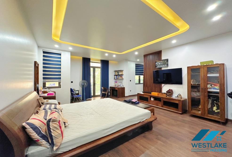 Cho thuê nhà 05 phòng ngủ đầy đủ nội thất tại Khu G, Ciputra, Tây Hồ, Hà Nội