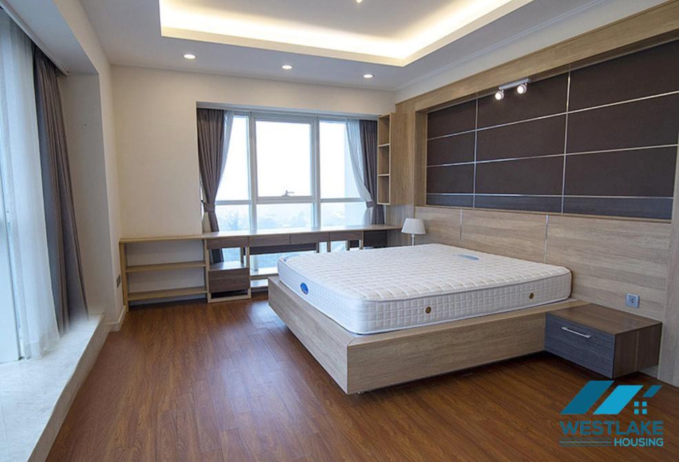 Căn hộ rộng 267m2 được thiết kế theo phong cách hiện đại cho thuê tại Ciputra