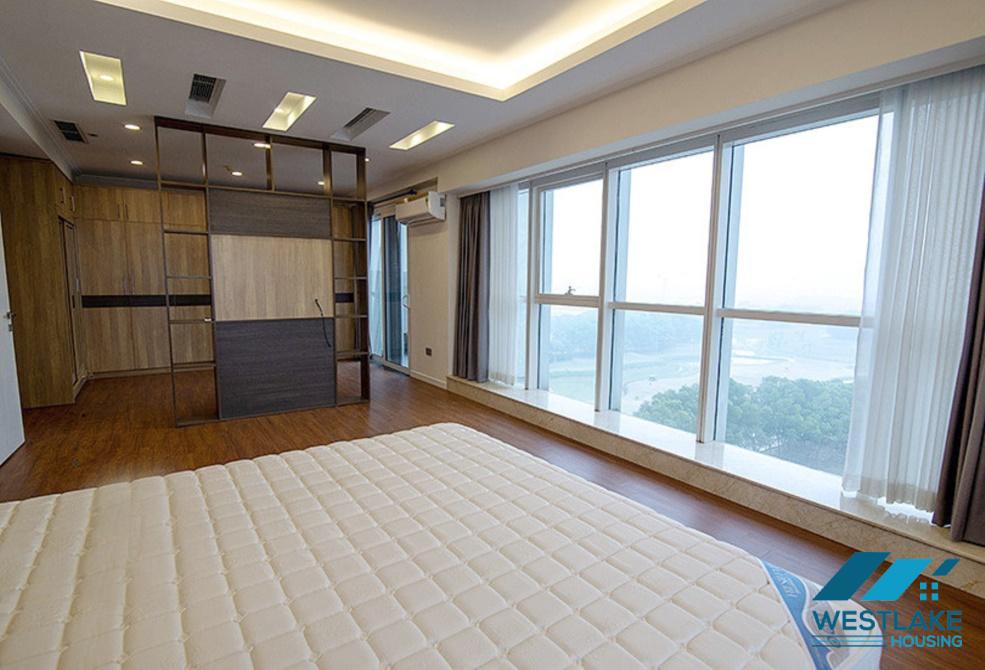 Căn hộ rộng 267m2 được thiết kế theo phong cách hiện đại cho thuê tại Ciputra