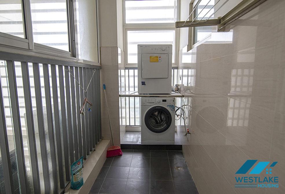Căn hộ rộng 267m2 được thiết kế theo phong cách hiện đại cho thuê tại Ciputra