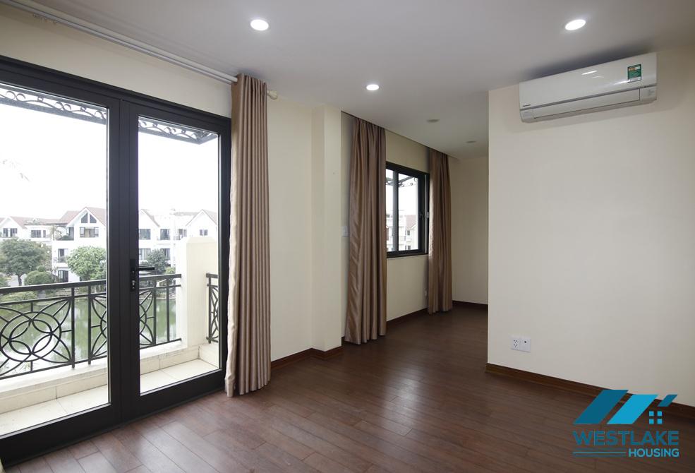 Unfunished house in Vinhomes Reverside, Long Bien, Ha Noi for rent