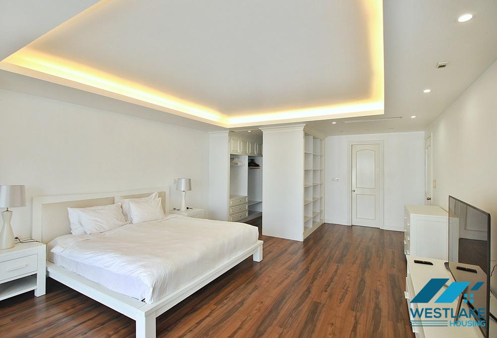 A stunning 4 bedroom apartment for rent in D' Leroi Soleil, Xuan Dieu, Tay Ho