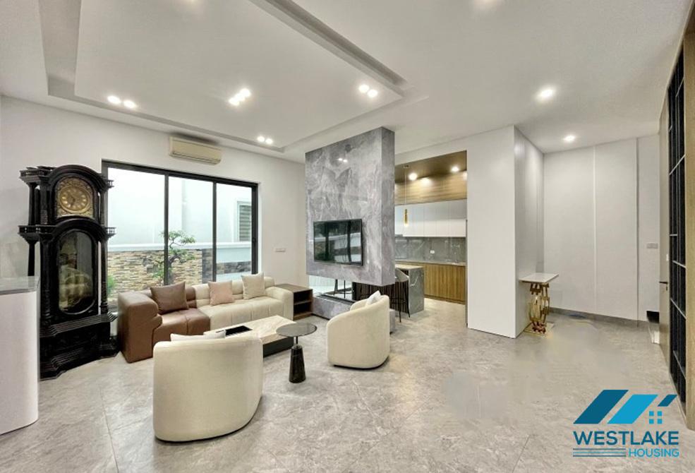 Modern 03-bedroom house for rent in Hoa Phuong street, Vinhomes Riverside, Long Bien, Ha Noi
