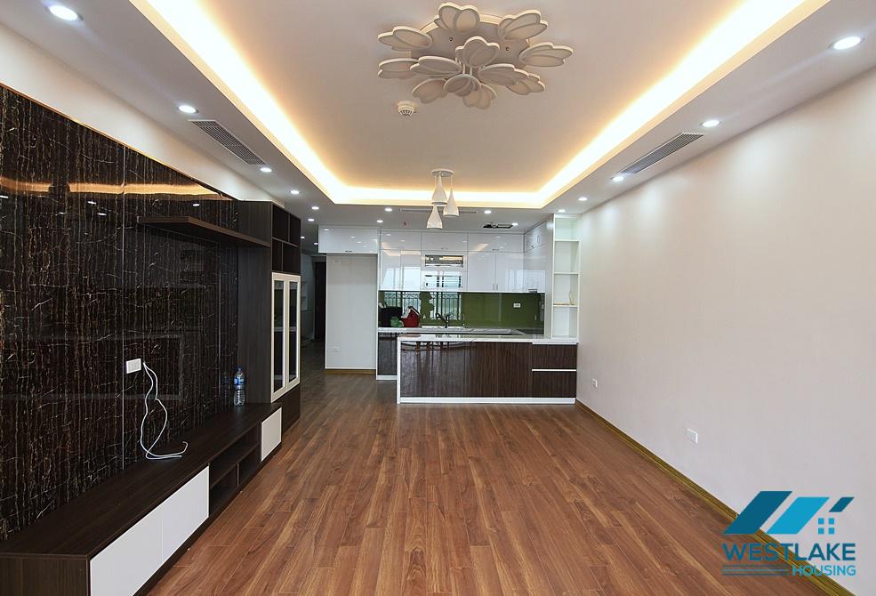 Cho thuê căn hộ 3 phòng ngủ rộng rãi và sáng sủa tại D'. Le Roi Soleil, trung tâm Hồ Tây, Hà Nội