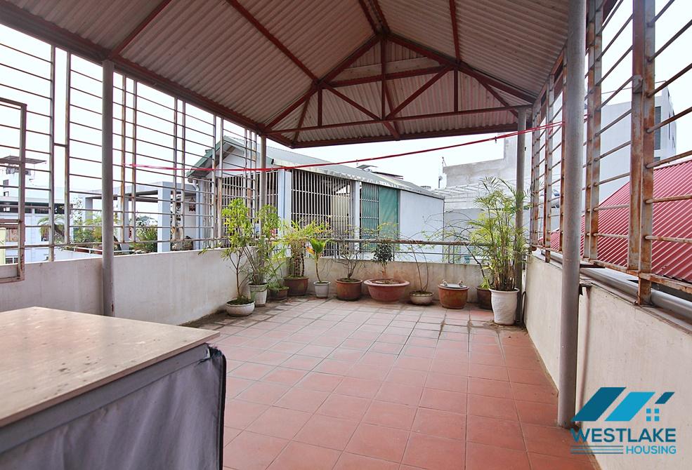A spacious 4 bedroom house for rent in Dang Thai Mai, Tay Ho, Ha Noi