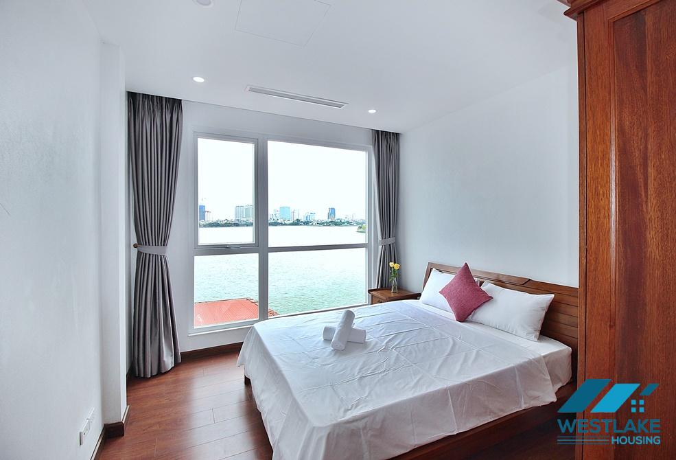 Lake view and bright 2 bedrooms apartment for rent in Xom Chua, Dang Thai Mai, Tay Ho