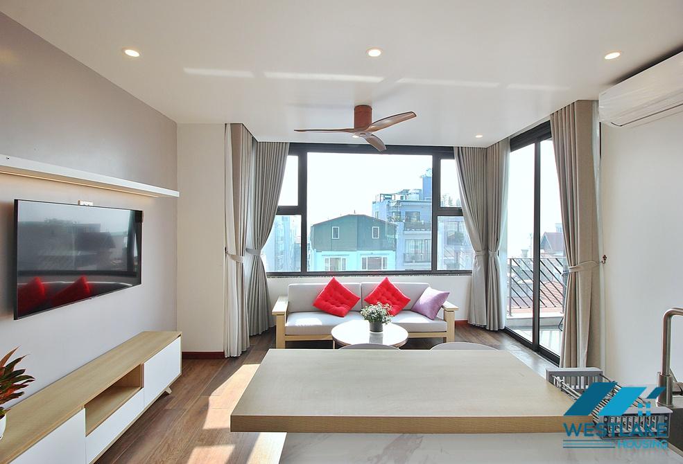 A bright one bedroom apartment for rent in Xuan Dieu area, Tay Ho, Ha Noi