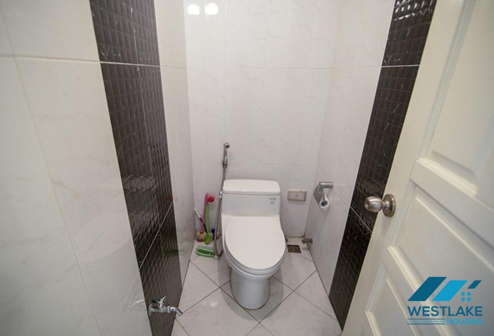 Cho thuê căn hộ ba phòng ngủ đầy đủ nội thất