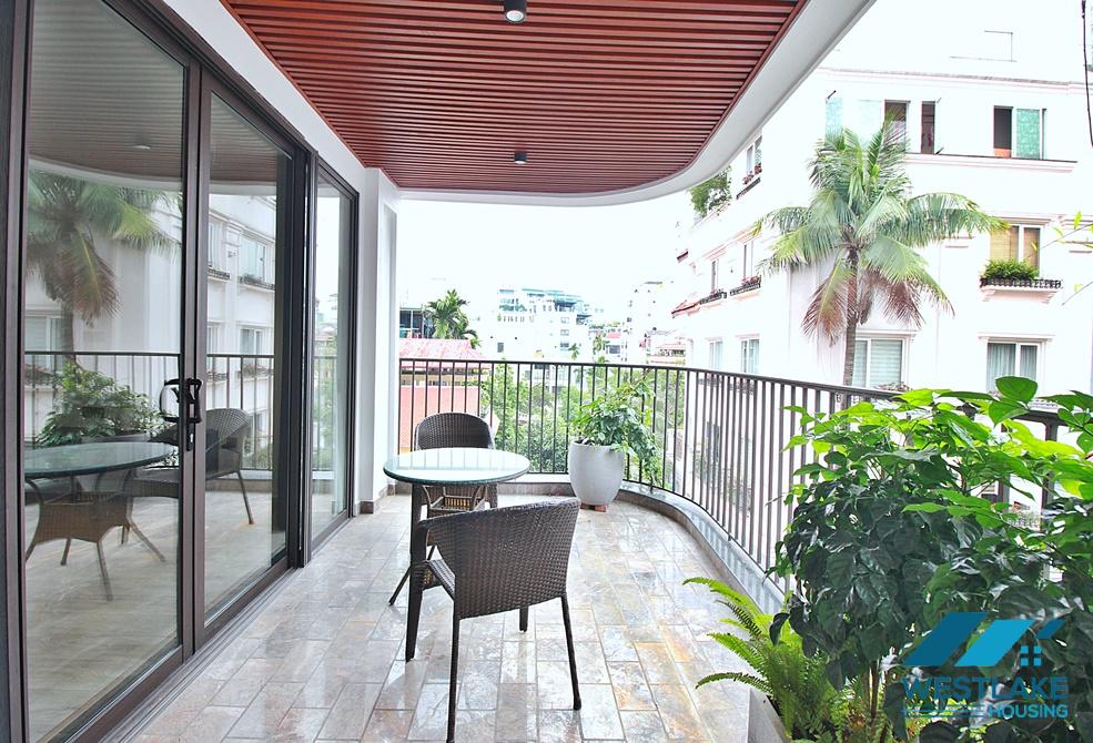 Cho Thuê Căn Hộ 3 Phòng Ngủ Sang Trọng, Hoàn Toàn Mới Tại Phố Tô Ngọc Vân, Tây Hồ, Hà Nội