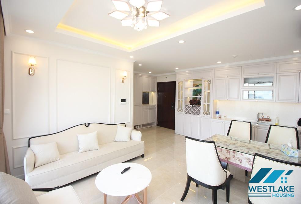 Cho thuê căn hộ 2 phòng ngủ view hồ tại Dcapital, Trần Duy Hưng, Cầu Giấy