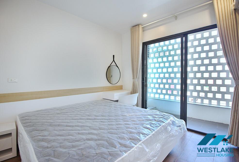 A modern one bedroom apartment for rent in Xuan Dieu area, Tay Ho, Hanoi