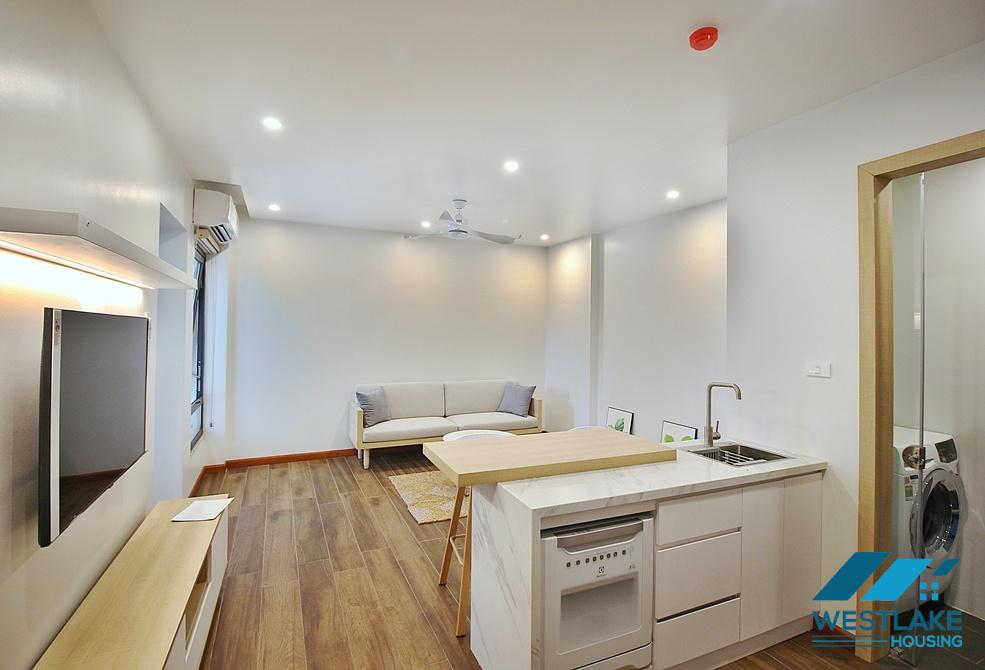 A modern one bedroom apartment for rent in Xuan Dieu area, Tay Ho, Hanoi