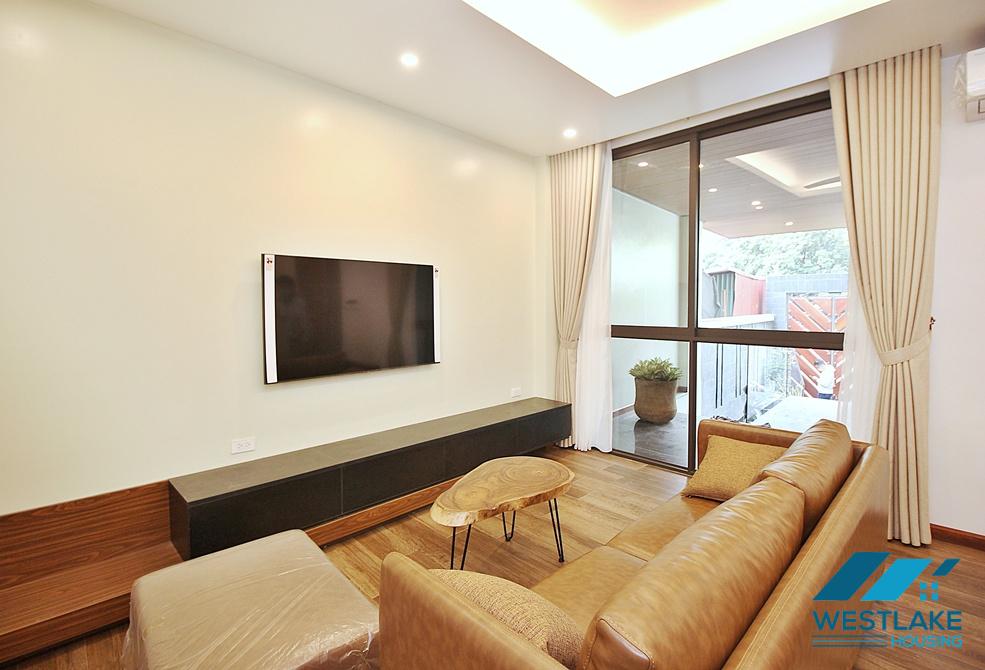A clean and modern 02 bedrooms apartment for rent in Tay Ho, Ha Noi