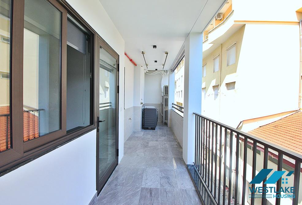Cho Thuê Căn Hộ 3 Phòng Ngủ Mới Đẹp, Hiện Đại, Thoáng Sáng Tại Phố Tô Ngọc Vân, Tây Hồ, Hà Nội
