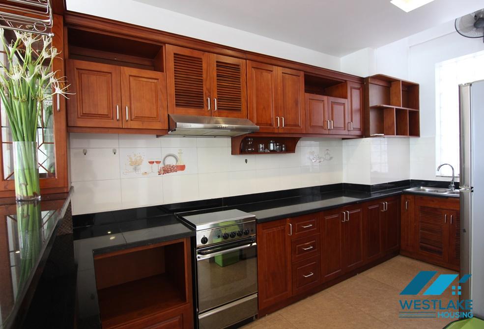 A lake side house for rent in Tay Ho, Ha Noi