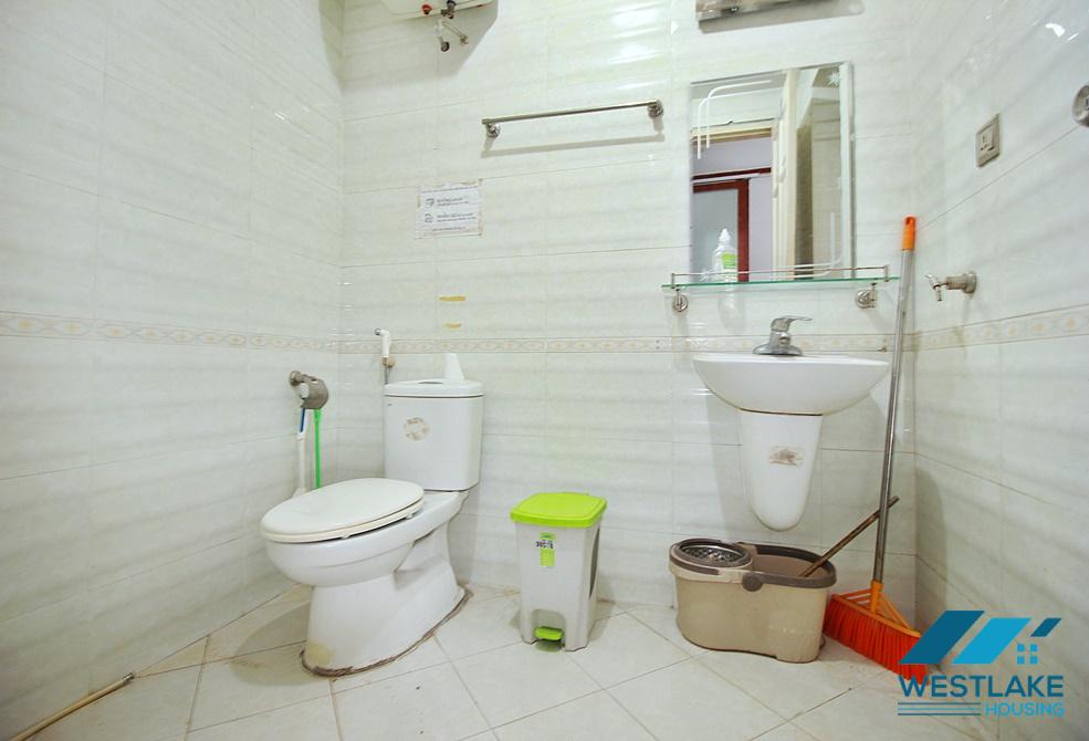 Cho Thuê Văn Phòng Hoặc Quán Cà Phê, Sân Rộng Tại Tây Hồ, Hà Nội