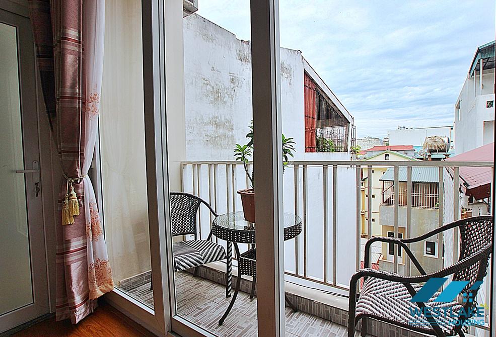 A cheap 2 bedroom apartment for rent in Dang Thai Mai, Tay Ho