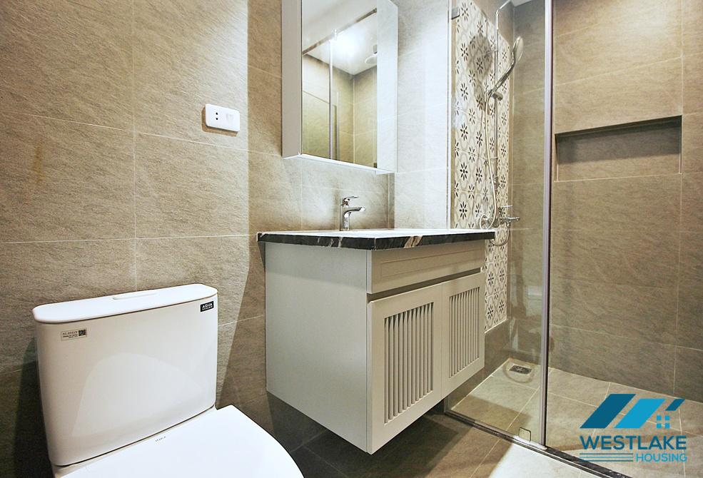 A bright 02 bedrooms apartment with lake view in Tay Ho, Ha Noi for lease