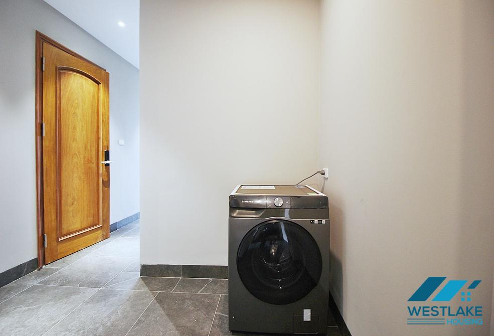 A bright 02 bedrooms apartment with lake view in Tay Ho, Ha Noi for lease