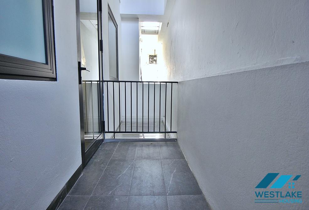 A bright 02 bedrooms apartment with lake view in Tay Ho, Ha Noi for lease