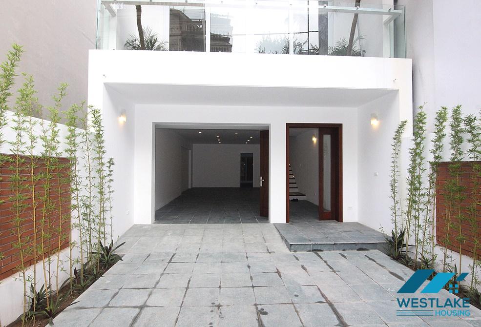 Beautiful modern 5 bedroom house for rent in Dang Thai Mai, Tay Ho