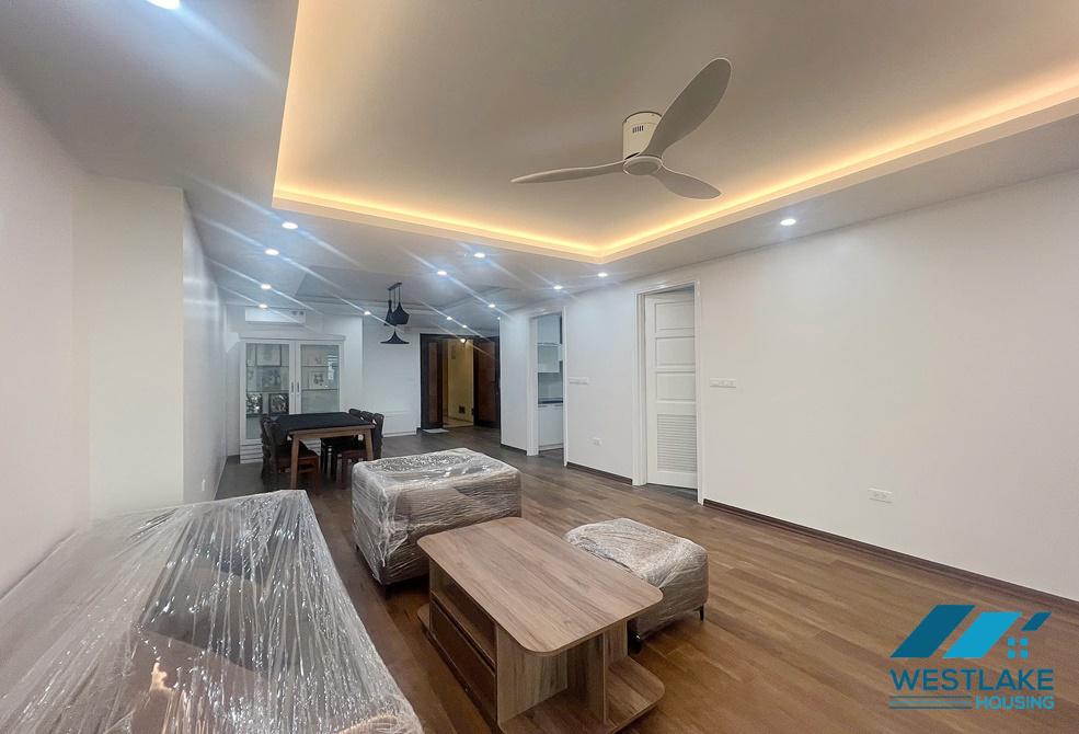 CHO THUÊ CĂN HỘ 3 PHÒNG NGỦ – TÒA E5 CIPUTRA – NỘI THẤT MỚI