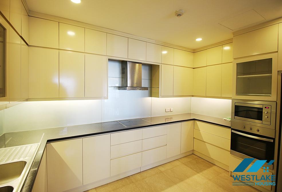 267 sqm 4 bedrooms 3 bathrooms fully furnished apartment for rent in Ciputra Hanoi