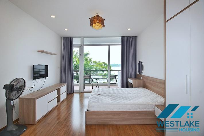 Cho Thuê Căn Hộ Dịch Vụ 2 Phòng Ngủ Đẹp Sáng Thoáng View Hồ Tại Phố Vũ Miên Tây Hồ, Hà Nội