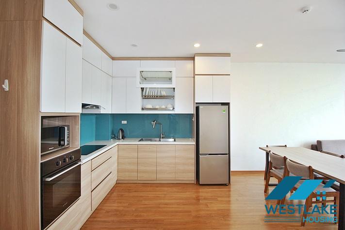 Cho Thuê Căn Hộ Dịch Vụ 2 Phòng Ngủ Đẹp Sáng Thoáng View Hồ Tại Phố Vũ Miên Tây Hồ, Hà Nội