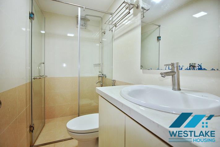 Cho Thuê Căn Hộ Dịch Vụ 2 Phòng Ngủ Đẹp Sáng Thoáng View Hồ Tại Phố Vũ Miên Tây Hồ, Hà Nội