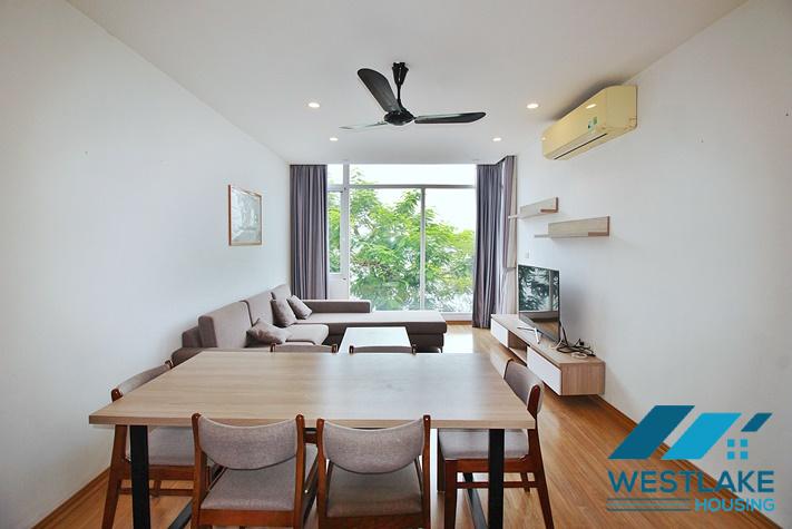 Cho Thuê Căn Hộ Dịch Vụ 2 Phòng Ngủ Đẹp Sáng Thoáng View Hồ Tại Phố Vũ Miên Tây Hồ, Hà Nội