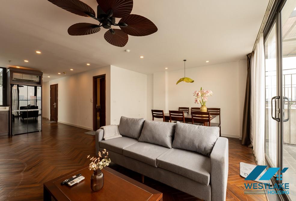 Amazing lake view 02 bedrooms apartment for rent in Tay Ho, Ha Noi