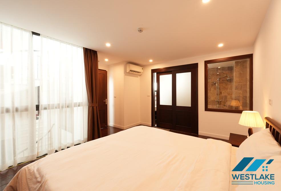 Amazing lake view 02 bedrooms apartment for rent in Tay Ho, Ha Noi
