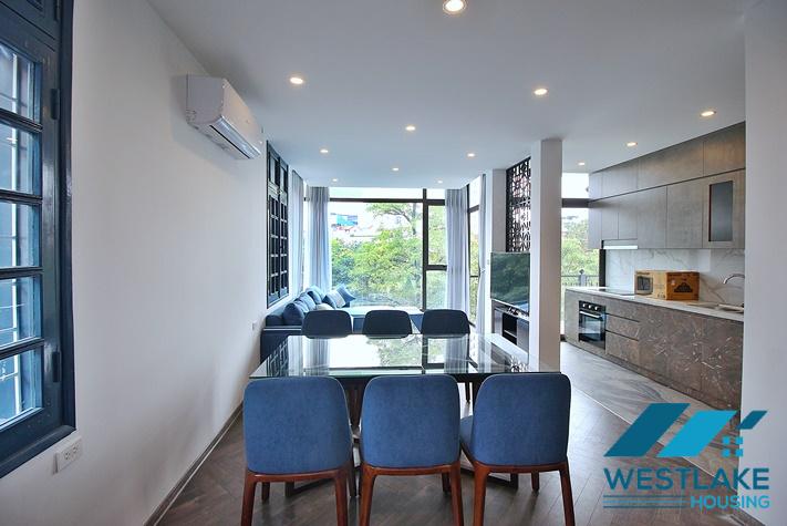 Cho Thuê Căn Hộ 2 Phòng Ngủ Rộng Đẹp, Sáng Thoáng View Hồ Tại Xuân Diệu, Tây Hồ, Hà Nội