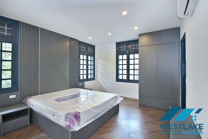 Cho Thuê Căn Hộ 2 Phòng Ngủ Ban Rộng Thoáng Mát, View Hồ Tại Xuân Diệu, Tây Hồ, Hà Nội