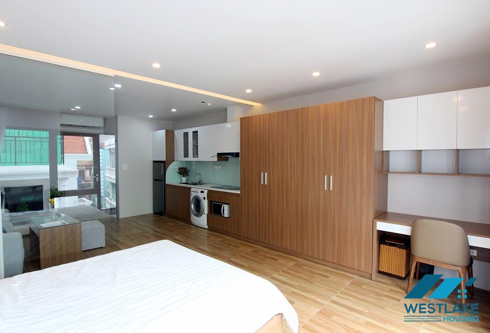 Nice and bright studio for rent in Xuan Dieu, Tay Ho, Ha Noi