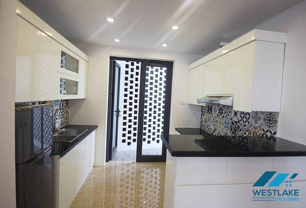 Cosy 02 bedrooms apartment for rent on Xuan Dieu street, Tay Ho, Ha Noi
