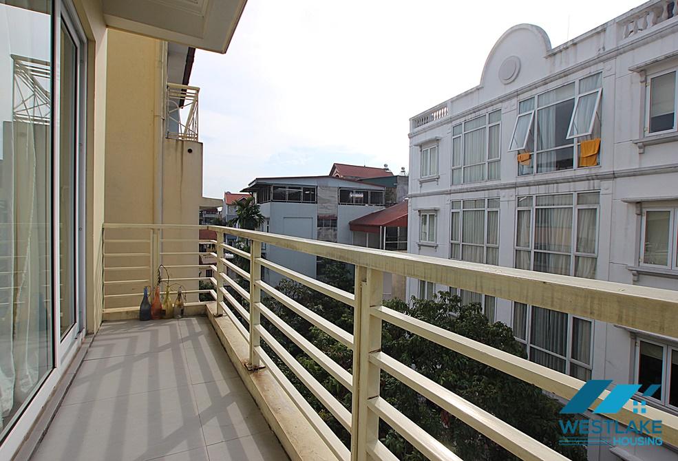Good 2 bedroom apartment for rent in Xuan Dieu, Tay Ho, Ha Noi
