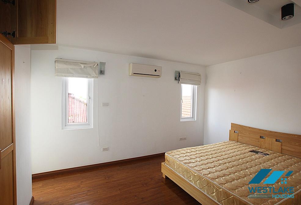 Good 2 bedroom apartment for rent in Xuan Dieu, Tay Ho, Ha Noi