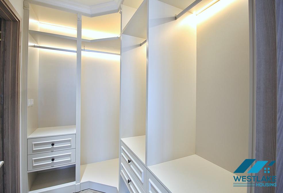 Beautiful 03 bedrooms apartment with nice terrace for rent in Tay Ho ward, Ha Noi