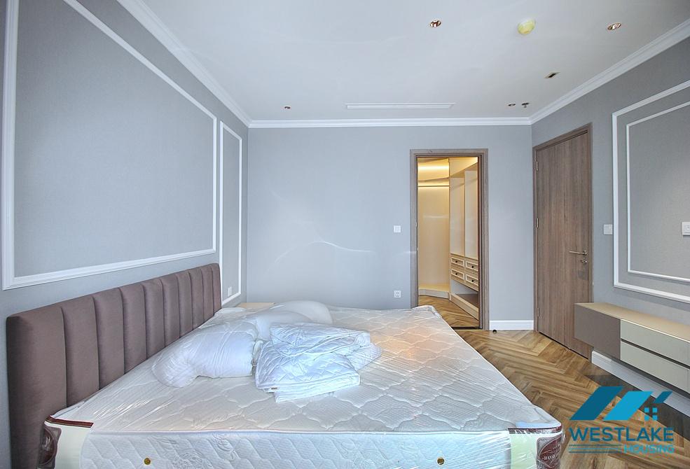 Beautiful 03 bedrooms apartment with nice terrace for rent in Tay Ho ward, Ha Noi