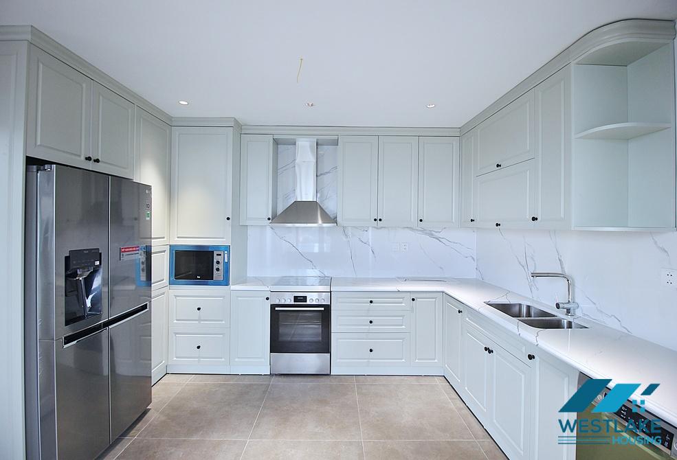 Beautiful 03 bedrooms apartment with nice terrace for rent in Tay Ho ward, Ha Noi