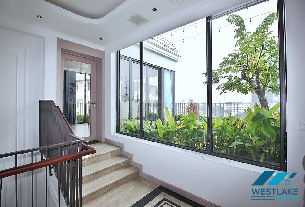 Beautiful 03 bedrooms apartment with nice terrace for rent in Tay Ho ward, Ha Noi
