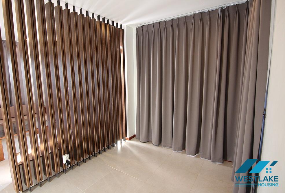 A spacious and quality apartment for rent in Xuan Dieu, Tay Ho