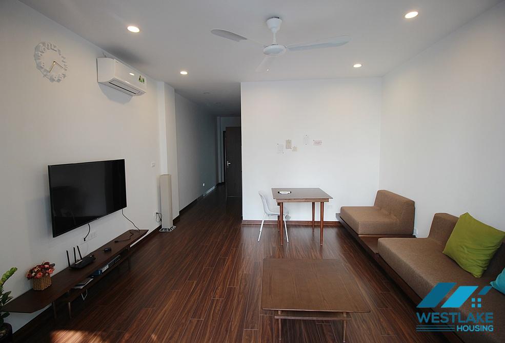 Large one bedroom apartment with balcony for rent on Tu Hoa street, Tay Ho, Ha Noi
