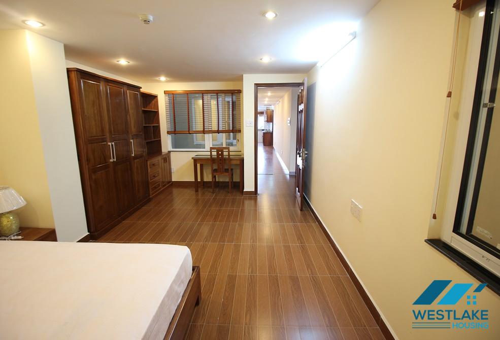 Spacious 4 bedroom apartment with beautiful lake view for rent in Xuan Dieu, Tay Ho